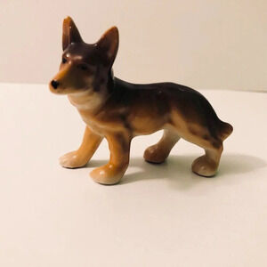 Vintage Small German Shepherd Figurine 3 Inch  Long Dog Figure